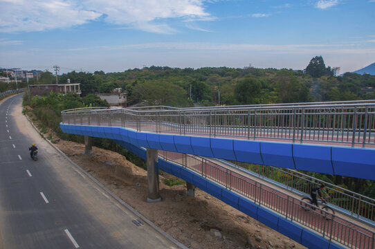 天桥道路