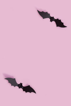 蝙蝠创意可怕搞怪粉色海报