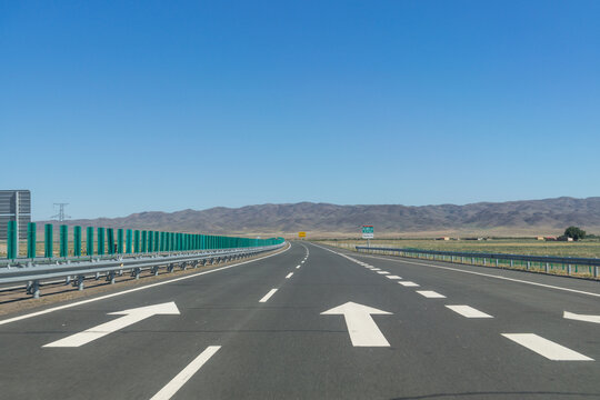 新疆塔城的道路公路背景