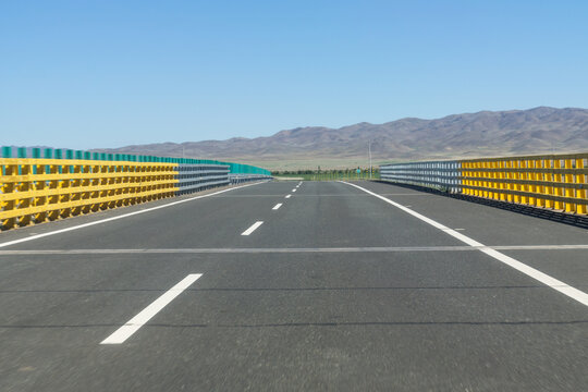 新疆塔城的道路公路背景