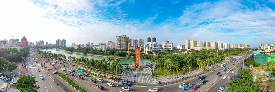 航拍海南海口钟楼全景图片