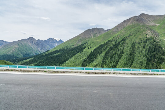 新疆G217独库公路自然风光