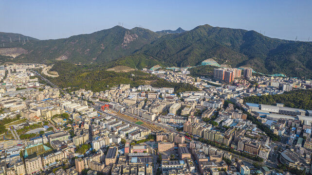 深圳龙岗区横岗和园山