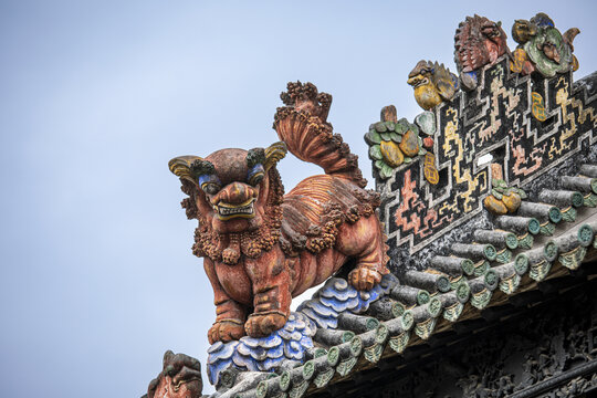 广州陈家祠岭南屋脊雕塑独角狮