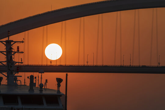 卢浦大桥夕照