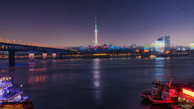 武汉汉江江滩夜景