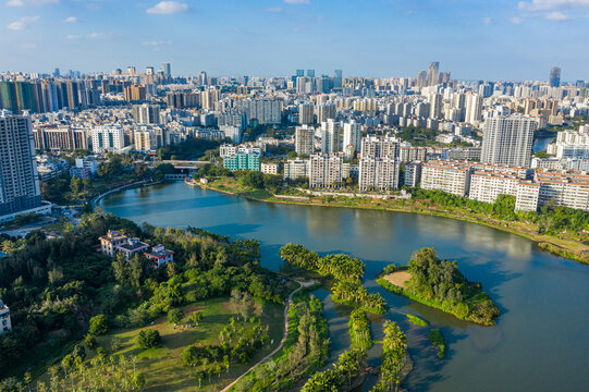 航拍海口美舍河凤翔湿地公园