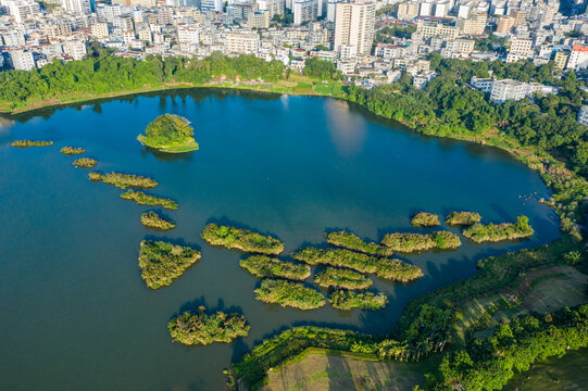 航拍海口美舍河凤翔湿地公园