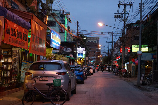 清迈街头夜晚