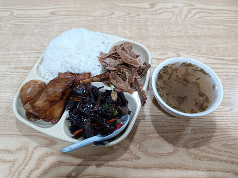 鸭腿饭套餐快餐