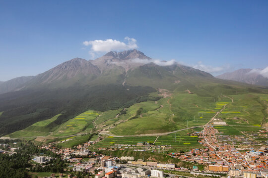 祁连山卓尔峰