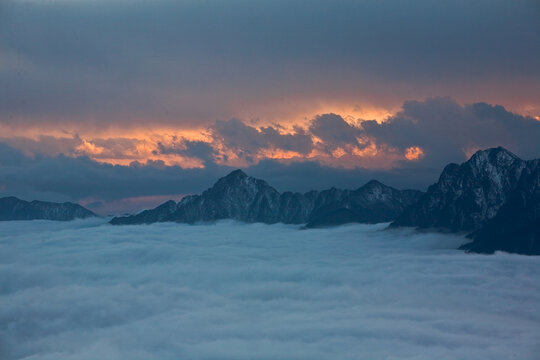 牛背山