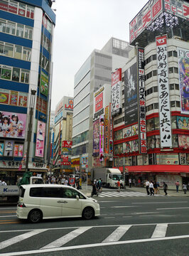 日本东京秋叶原电器街外景