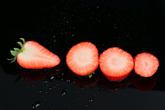 鲜切草莓