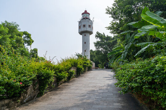 北海市涠洲岛鳄鱼山景区灯塔