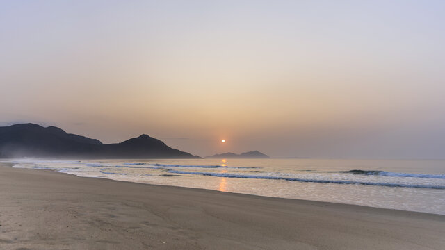 西涌海滩日出