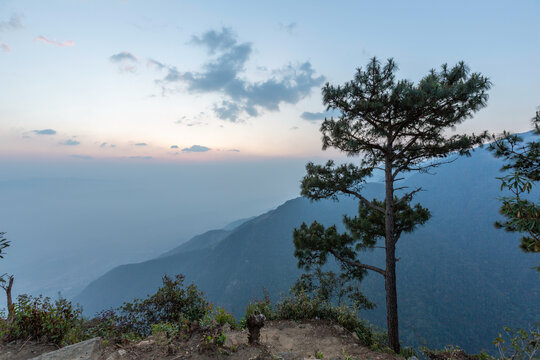 哀牢山日出朝霞