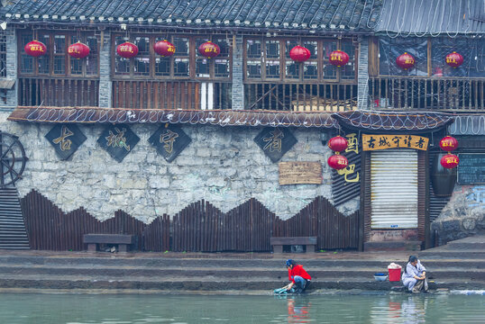 湘西凤凰古城边城沱江风光