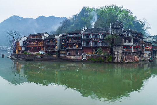 湘西凤凰古城边城沱江风光