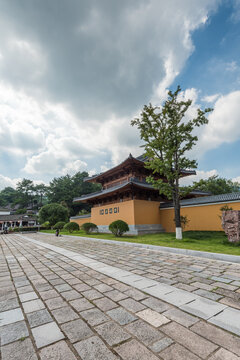 宁波溪口古建筑寺庙
