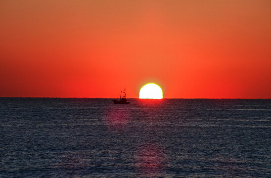 海上夕阳