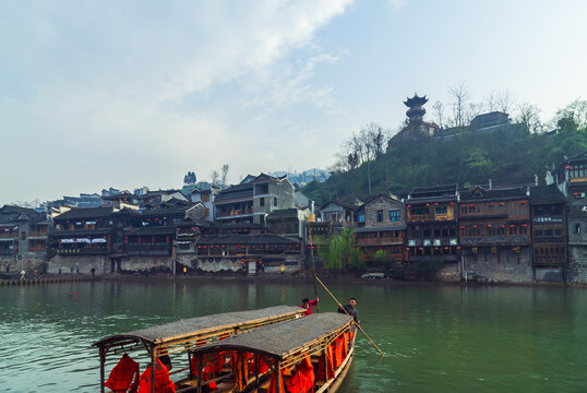 湘西凤凰古城边城沱江风光