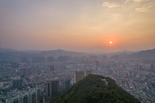 岑溪市全景