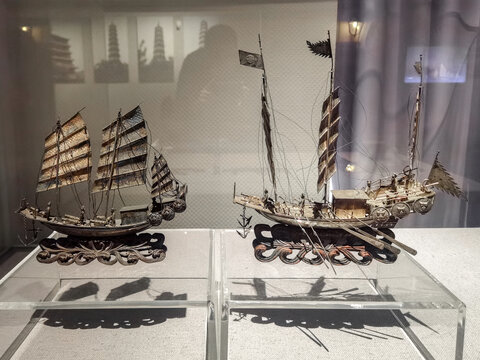 古代白银帆船模型