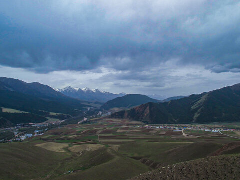 青海卓尔山