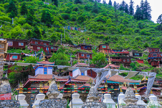 阿坝州壤塘县曾克寺