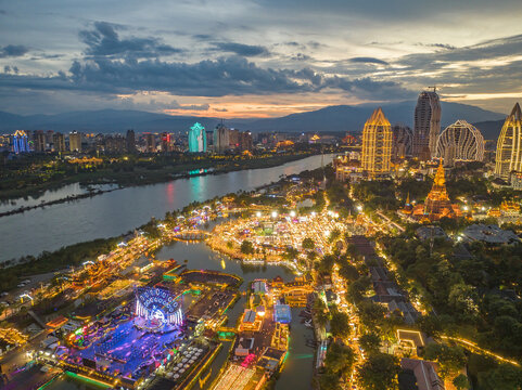 西双版纳星光夜市夜景