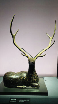 湖北博物馆铜鹿