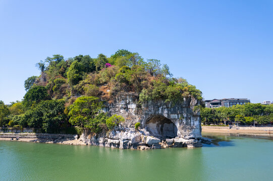 桂林山水漓江风光象鼻山航拍