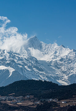 云南迪庆香格里拉梅里雪山