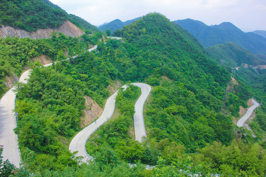 红岭盘山公路