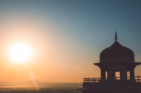日出的印度阿格拉堡