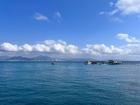 碧水蓝天