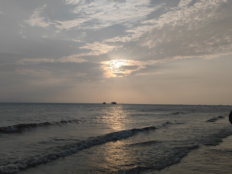 海岸线落日