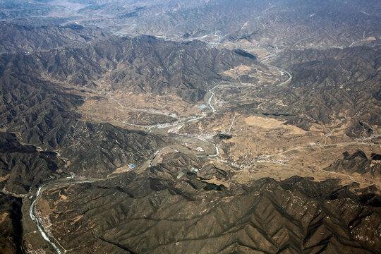 俯瞰燕山山脉山区