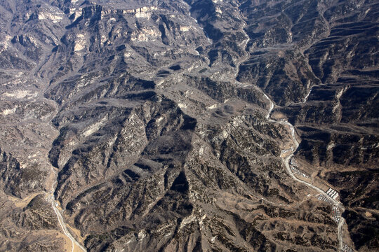 俯瞰燕山山脉