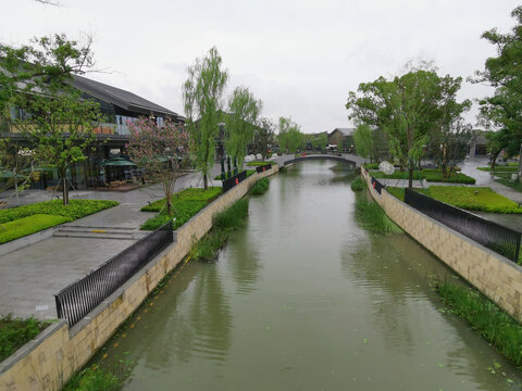 雨中江南