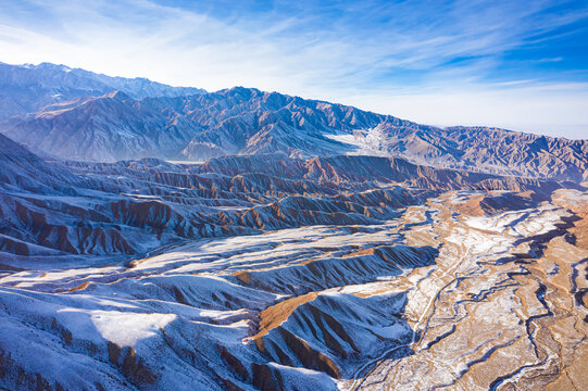 深山腹地雪景