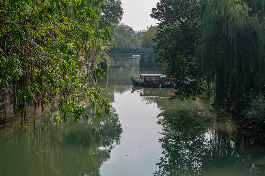 小河直街