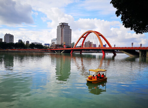 城市河流