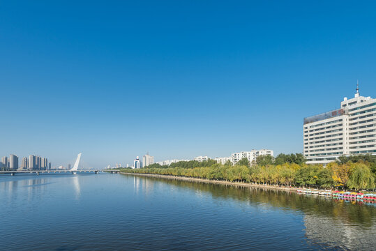 中国辽宁抚顺浑河风景