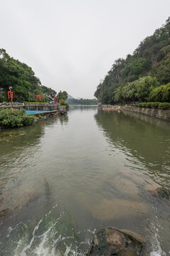 烟雨中的中国桂林城市风景