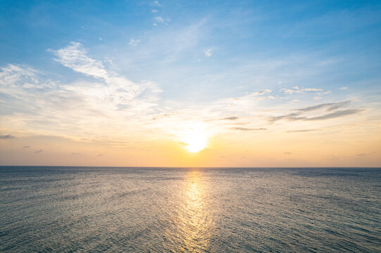北海涠洲岛海上日出日落