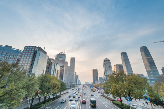 黄昏北京的道路建筑