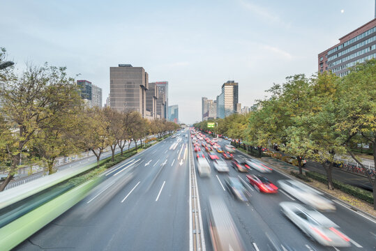 黄昏北京的道路建筑