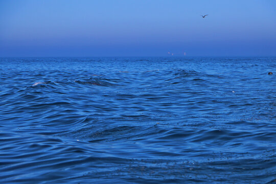 海洋深海海浪背景蓝色深蓝波浪